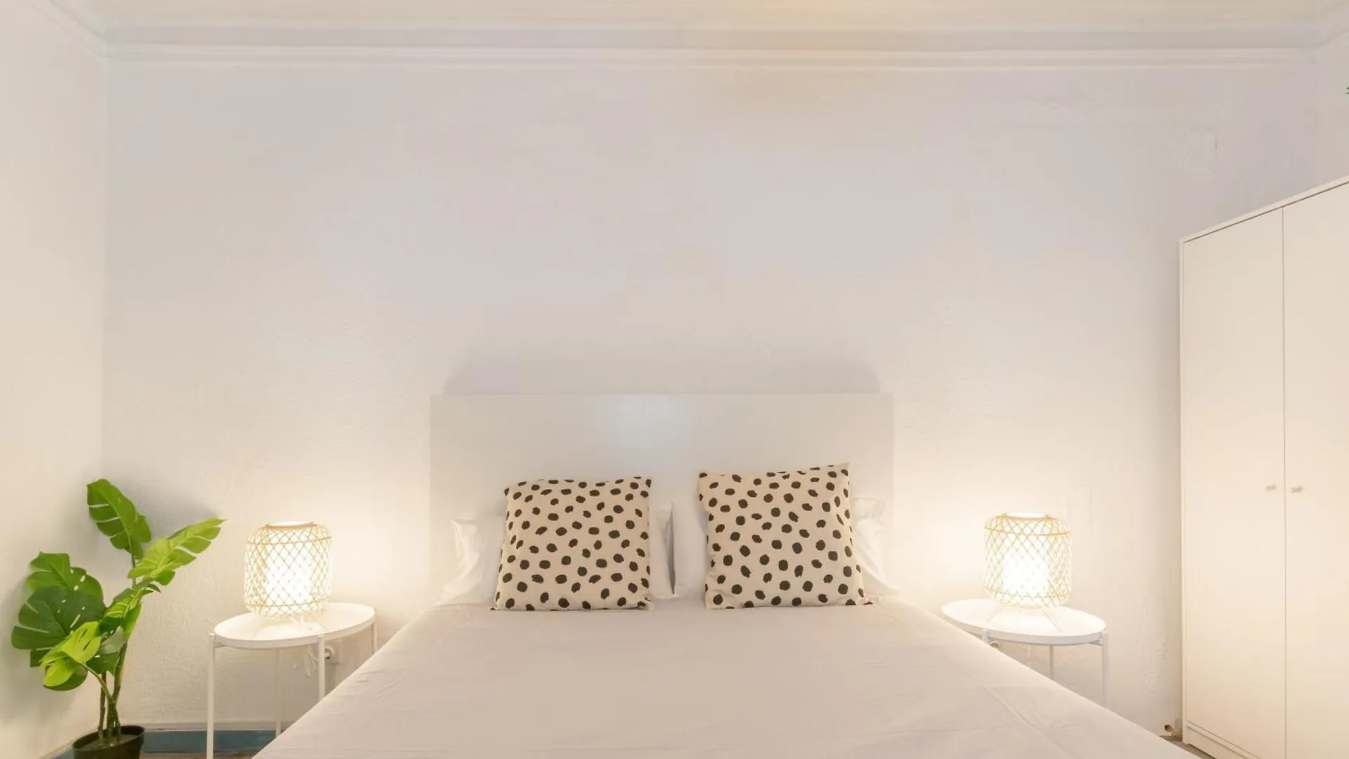 Veguer Apartment Barcelona 0*,  Spain